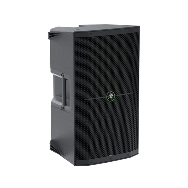 Altavoz activo de 12 pulgadas visto de tres cuartos, con sus asas laterales